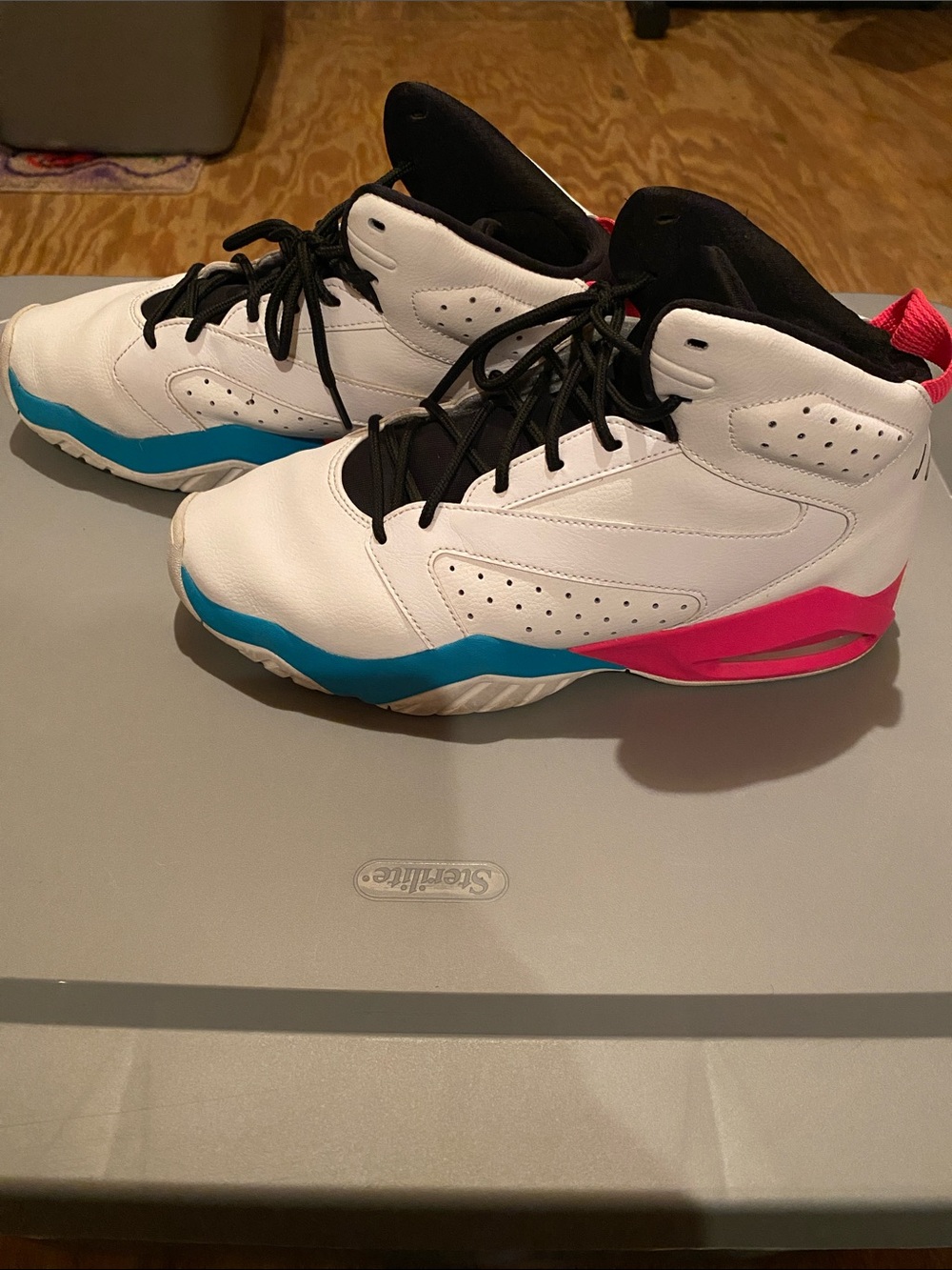 MenWhite Basketball Shoes with Blue and Pink Accents